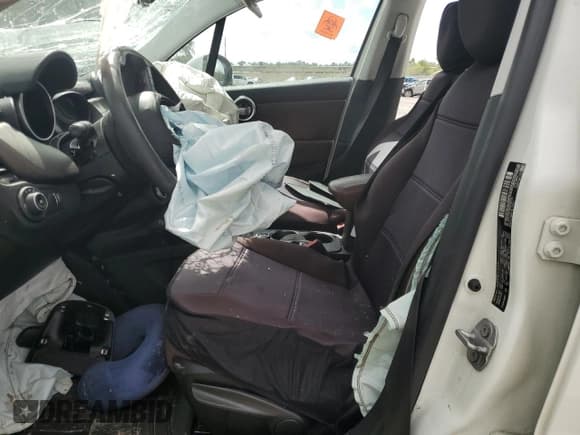 ✅ 2017 FIAT 500X Urbana Edition • VIN: ZFBCFXCB4HP552754 • Lot: 85320555. Listed on Copart with Not provided. Free auction sales archive from the USA and detailed vehicle history report at DreamBid. Image 7.