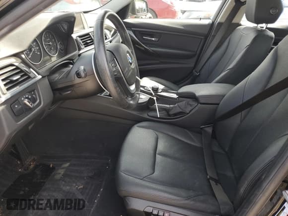 ✅ 2015 BMW 3 Series 328i • VIN: WBA3A5G58FNS91316 • Lot: 58041235. Wystawiony na Copart z przebiegiem 65 144 mil. Bezpłatny archiwum sprzedaży aukcyjnych z USA i szczegółowy raport historii pojazdu na DreamBid. Zdjęcie 7.