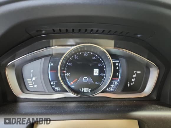 ✅ 2016 Volvo XC60 T6 Drive-E • VIN: YV449MRK1G2925126 • Lot: 63559815. Wystawiony na Copart z przebiegiem 111 659 mil. Bezpłatny archiwum sprzedaży aukcyjnych z USA i szczegółowy raport historii pojazdu na DreamBid. Zdjęcie 9.