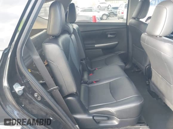 ✅ 2017 Toyota Prius Two • VIN: JTDZN3EU1HJ066102 • Lot: 41429125. Listed on IAAI with 168,152 mi. Free auction sales archive from the USA and detailed vehicle history report at DreamBid. Image 8.