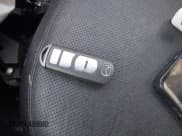 ✅ 2017 Mazda CX-9 Touring • VIN: JM3TCBCY0H0133815 • Lot: 41727948. Wystawiony na IAAI z przebiegiem 97 414 mil. Bezpłatny archiwum sprzedaży aukcyjnych z USA i szczegółowy raport historii pojazdu na DreamBid. Zdjęcie 11.