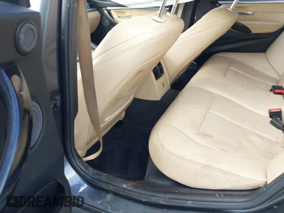 ✅ 2017 BMW 3 Series 340i • VIN: WBA8B3G57HNU35187 • Лот: 42251313. Опубликован ранее на IAAI с пробегом 87 977 миль. Бесплатный доступ к архиву аукционных продаж из США и подробный отчёт об истории автомобиля на DreamBid. Изображение 8.