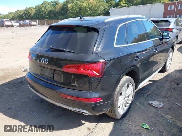 ✅ 2020 Audi Q5 Premium Plus • VIN: WA1BNAFY9L2058818 • Lot: 43354232. Wystawiony na IAAI z przebiegiem 116 604 mil. Bezpłatny archiwum sprzedaży aukcyjnych z USA i szczegółowy raport historii pojazdu na DreamBid. Zdjęcie 4.