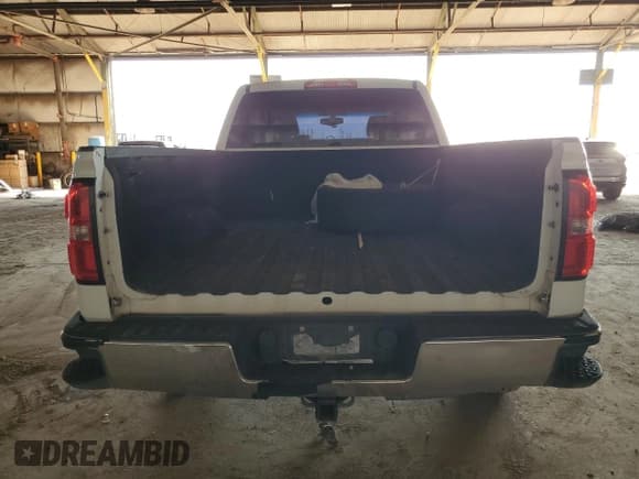 ✅ 2015 GMC Sierra 1500 • VIN: 1GTR1TEH4FZ338946 • Лот: 82259525. Опубликован ранее на Copart с пробегом 187 898 миль. Бесплатный доступ к архиву аукционных продаж из США и подробный отчёт об истории автомобиля на DreamBid. Изображение 6.