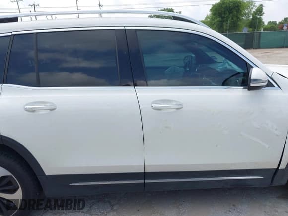 ✅ 2024 Mercedes-Benz GLB 250 • VIN: W1N4M4GBXRW380620 • Lot: 42380515. Listed on IAAI with 6,782 mi. Free auction sales archive from the USA and detailed vehicle history report at DreamBid. Image 13.