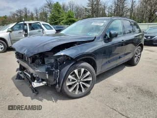 ✅ 2025 Volvo XC60 Core • VIN: YV4M12RJ3S1043392 • Lot: 63802395. Listed on Copart with 5,671 mi. Free auction sales archive from the USA and detailed vehicle history report at DreamBid. Image 1.