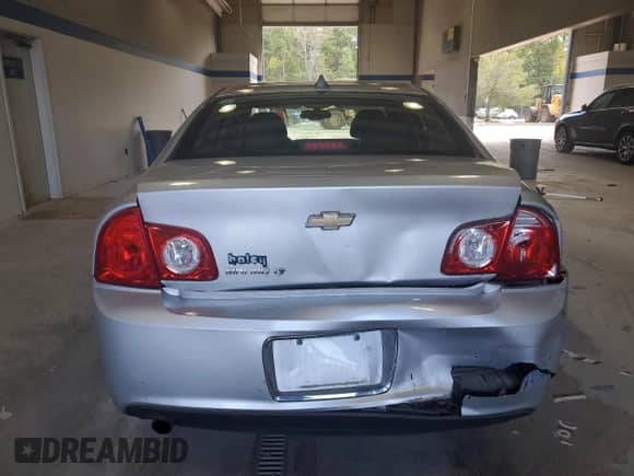 2012 Chevrolet Malibu 2LT z VIN 1G1ZD5E07CF330472, wystawiony jako Copart lot #69040254 z przebiegiem 136 393 mil mil oraz Szkoda całkowita • Salvage title. Historia ofert i sprzedaży dostępna na DreamBid. Obrazek 6.