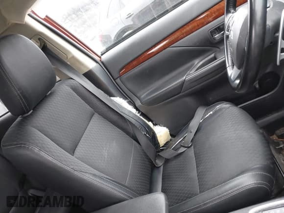 ✅ 2015 Mitsubishi Outlander GT • VIN: JA4JZ4AX9FZ007640 • Лот: 43746574. Опубликован ранее на IAAI с пробегом 145 994 миль. Бесплатный доступ к архиву аукционных продаж из США и подробный отчёт об истории автомобиля на DreamBid. Изображение 20.