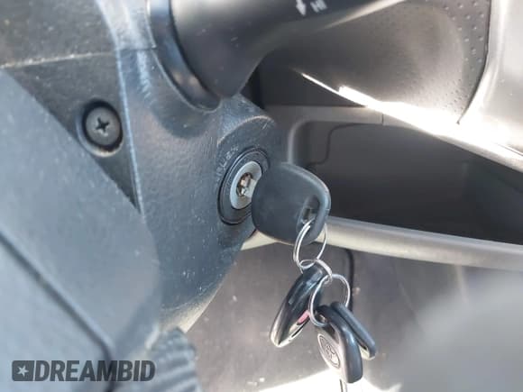 ✅ 2014 Toyota Tacoma • VIN: 5TFMU4FN8EX022956 • Lot: 43780767. Listed on IAAI with 176,152 mi. Free auction sales archive from the USA and detailed vehicle history report at DreamBid. Image 11.