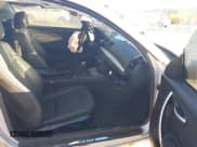 ✅ 2009 BMW 1 Series 135i • VIN: WBAUC73589VK95077 • Lot: 43390617. Wystawiony na IAAI z przebiegiem 96 689 mil. Bezpłatny archiwum sprzedaży aukcyjnych z USA i szczegółowy raport historii pojazdu na DreamBid. Zdjęcie 5.