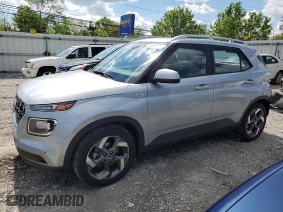 ✅ 2022 Hyundai Venue SEL • VIN: KMHRC8A36NU199833 • Lot: 55741755. Listed on Copart with 17,974 mi. Free auction sales archive from the USA and detailed vehicle history report at DreamBid. Image 1.