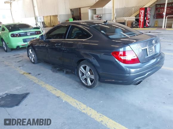 ✅ 2012 Mercedes-Benz C 250 • VIN: WDDGJ4HB3CF882720 • Lot: 42757912. Listed on IAAI with 52,612 mi. Free auction sales archive from the USA and detailed vehicle history report at DreamBid. Image 3.