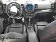 ✅ 2019 MINI Countryman Cooper S • VIN: WMZYT3C55K3E97912 • Lot: 90976115. Listed on Copart with 22,173 mi. Free auction sales archive from the USA and detailed vehicle history report at DreamBid. Image 8.