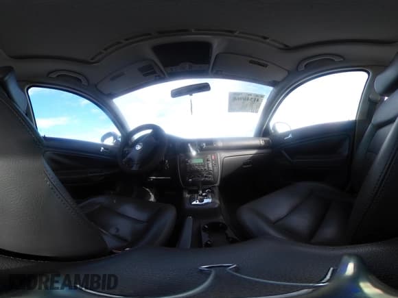 ✅ 2005 Volkswagen Passat GLS • VIN: WVWAD63B25P033847 • Lot: 41346960. Wystawiony na IAAI z przebiegiem 114 966 mil. Bezpłatny archiwum sprzedaży aukcyjnych z USA i szczegółowy raport historii pojazdu na DreamBid. Zdjęcie 18.