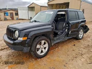 ✅ 2016 Jeep Patriot High Altitude • VIN: 1C4NJPFA1GD792500 • Lot: 96282075. Wystawiony na Copart z przebiegiem 203 003 mil. Bezpłatny archiwum sprzedaży aukcyjnych z USA i szczegółowy raport historii pojazdu na DreamBid. Zdjęcie 1.