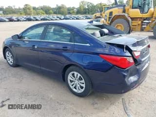 ✅ 2012 Hyundai Sonata GLS • VIN: 5NPEB4AC2CH332223 • Lot: 42975982. Listed on IAAI with 118,567 mi. Free auction sales archive from the USA and detailed vehicle history report at DreamBid. Image 3.
