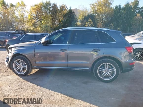 ✅ 2015 Audi Q5 Premium Plus • VIN: WA1LFAFP6FA147460 • Lot: 43621531. Wystawiony na IAAI z przebiegiem 101 196 mil. Bezpłatny archiwum sprzedaży aukcyjnych z USA i szczegółowy raport historii pojazdu na DreamBid. Zdjęcie 14.