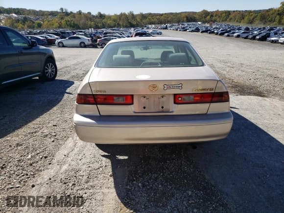 ✅ 1999 Toyota Camry LE • VIN: 4T1BG22K1XU894054 • Lot: 82528555. Wystawiony na Copart z przebiegiem 140 249 mil. Bezpłatny archiwum sprzedaży aukcyjnych z USA i szczegółowy raport historii pojazdu na DreamBid. Zdjęcie 6.