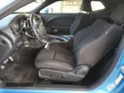 ✅ 2015 Dodge Challenger R/T • VIN: 2C3CDZAT8FH911359 • Lot: 70689744. Wystawiony na Copart z przebiegiem 124 582 mil. Bezpłatny archiwum sprzedaży aukcyjnych z USA i szczegółowy raport historii pojazdu na DreamBid. Zdjęcie 7.