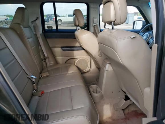 ✅ 2015 Jeep Patriot Latitude • VIN: 1C4NJPFA4FD372616 • Lot: 68017615. Wystawiony na Copart z przebiegiem 102 303 mil. Bezpłatny archiwum sprzedaży aukcyjnych z USA i szczegółowy raport historii pojazdu na DreamBid. Zdjęcie 10.