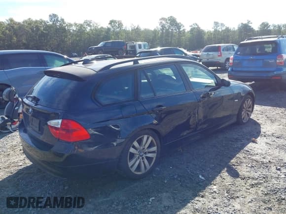 ✅ 2007 BMW 3 Series 328i • VIN: WBAVS13577FX16167 • Lot: 43361289. Listed on IAAI with 176,132 mi. Free auction sales archive from the USA and detailed vehicle history report at DreamBid. Image 4.
