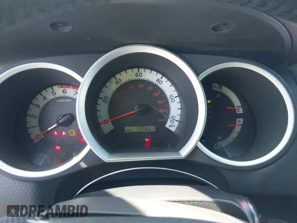 ✅ 2013 Toyota Tacoma PreRunner • VIN: 5TFJX4GN9DX021354 • Lot: 42674262. Listed on IAAI with 122,601 mi. Free auction sales archive from the USA and detailed vehicle history report at DreamBid. Image 7.