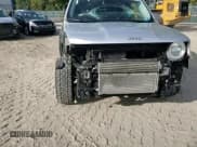 ✅ 2017 Jeep Renegade Latitude • VIN: ZACCJBBB2HPG48451 • Lot: 80492305. Listed on Copart with 119,322 mi. Free auction sales archive from the USA and detailed vehicle history report at DreamBid. Image 15.