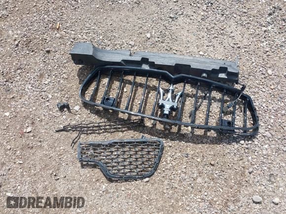 ✅ 2015 Maserati Ghibli S Q4 • VIN: ZAM57RTA6F1138201 • Лот: 43266970. Опубликован ранее на IAAI с пробегом 76 412 миль. Бесплатный доступ к архиву аукционных продаж из США и подробный отчёт об истории автомобиля на DreamBid. Изображение 12.