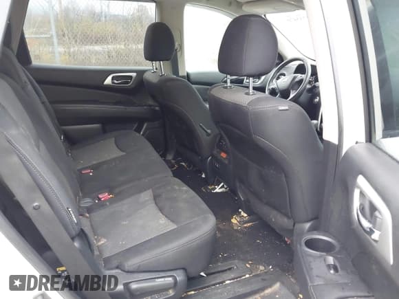 ✅ 2019 Nissan Pathfinder S • VIN: 5N1DR2MMXKC614616 • Lot: 43733470. Listed on IAAI with 114,204 mi. Free auction sales archive from the USA and detailed vehicle history report at DreamBid. Image 8.