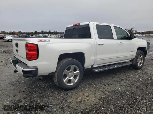 ✅ 2017 Chevrolet Silverado 1500 LT • VIN: 3GCUKREC8HG402925 • Lot: 90666135. Listed on Copart with 83,227 mi. Free auction sales archive from the USA and detailed vehicle history report at DreamBid. Image 3.