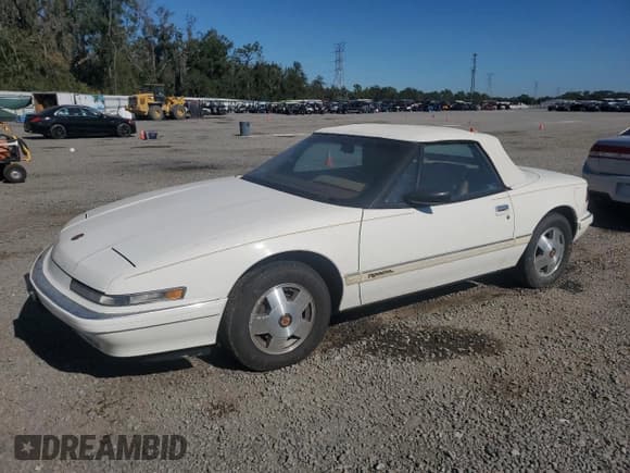 ✅ 1990 Buick Reatta • VIN: 1G4EC33C7LB906610 • Lot: 81840844. Wystawiony na Copart z przebiegiem Nie podano. Bezpłatny archiwum sprzedaży aukcyjnych z USA i szczegółowy raport historii pojazdu na DreamBid. Zdjęcie 1.
