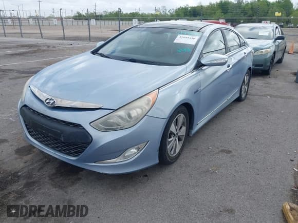 ✅ 2012 Hyundai Sonata Hybrid • VIN: KMHEC4A45CA028134 • Лот: 41945450. Опубликован ранее на IAAI с пробегом 111 330 миль. Бесплатный доступ к архиву аукционных продаж из США и подробный отчёт об истории автомобиля на DreamBid. Изображение 2.