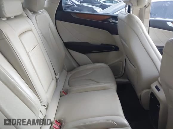 ✅ 2015 Lincoln MKC • VIN: 5LMCJ1A95FUJ46398 • Лот: 43706540. Опубликован ранее на IAAI с пробегом 203 300 миль. Бесплатный доступ к архиву аукционных продаж из США и подробный отчёт об истории автомобиля на DreamBid. Изображение 8.