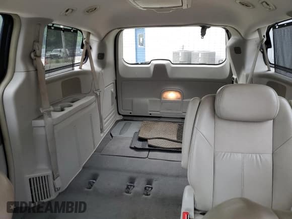 ✅ 2009 Chrysler Town & Country Limited • VIN: 2A8HR64X29R589728 • Lot: 61363735. Listed on Copart with 134,366 mi. Free auction sales archive from the USA and detailed vehicle history report at DreamBid. Image 10.