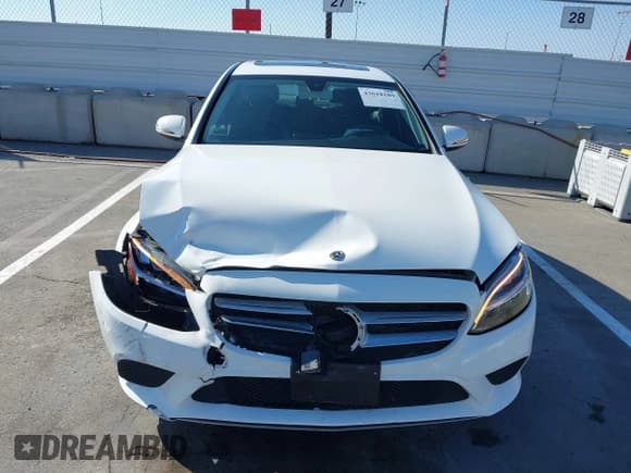 ✅ 2020 Mercedes-Benz C 300 • VIN: WDDWF8DB9LR537488 • Lot: 43618189. Wystawiony na IAAI z przebiegiem 38 469 mil. Bezpłatny archiwum sprzedaży aukcyjnych z USA i szczegółowy raport historii pojazdu na DreamBid. Zdjęcie 11.
