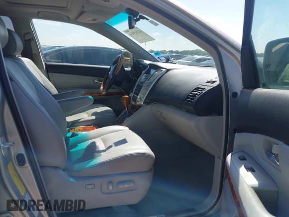 ✅ 2007 Lexus RX 350 • VIN: 2T2HK31UX7C024222 • Lot: 42245924. Listed on IAAI with 228,442 mi. Free auction sales archive from the USA and detailed vehicle history report at DreamBid. Image 5.