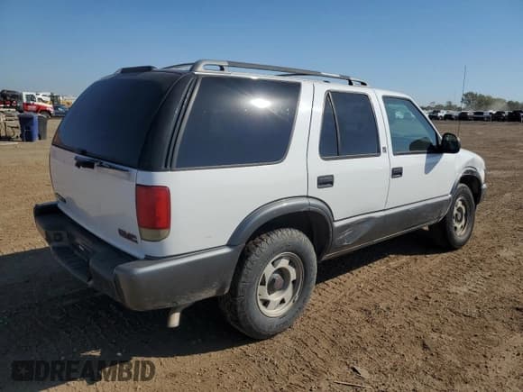 ✅ 1998 GMC Jimmy SLS • VIN: 1GKCS13W2W2511370 • Lot: 84048035. Listed on Copart with 162,613 mi. Free auction sales archive from the USA and detailed vehicle history report at DreamBid. Image 3.