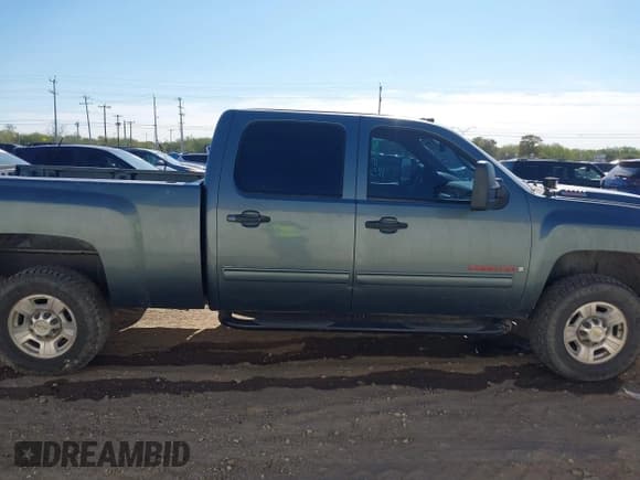✅ 2009 Chevrolet Silverado 2500HD LTZ • VIN: 1GCHK63K99F125974 • Лот: 43758871. Опубликован ранее на IAAI с пробегом 242 553 миль. Бесплатный доступ к архиву аукционных продаж из США и подробный отчёт об истории автомобиля на DreamBid. Изображение 13.