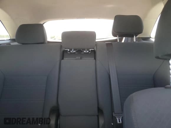 ✅ 2019 Kia Sorento LX • VIN: 5XYPGDA30KG574203 • Lot: 70816885. Wystawiony na Copart z przebiegiem 111 184 mil. Bezpłatny archiwum sprzedaży aukcyjnych z USA i szczegółowy raport historii pojazdu na DreamBid. Zdjęcie 10.