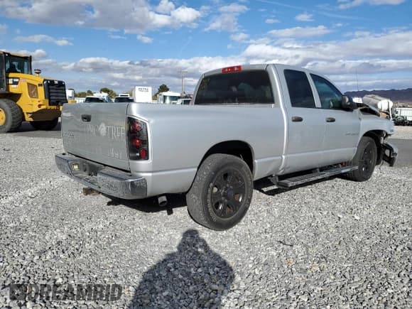 ✅ 2004 Dodge 2500 ST • VIN: 3D7KA28D54G158737 • Lot: 48413295. Wystawiony na Copart z przebiegiem 179 401 mil. Bezpłatny archiwum sprzedaży aukcyjnych z USA i szczegółowy raport historii pojazdu na DreamBid. Zdjęcie 3.