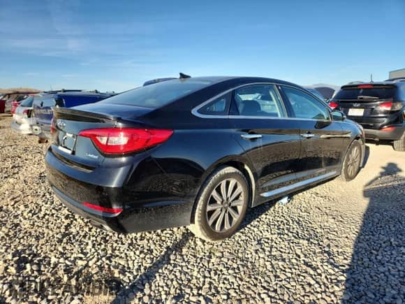 2016 Hyundai Sonata Sport with VIN 5NPE34AF0GH291930, listed as a Copart auction lot 81953825 with 133,681 mi miles and Salvage title. Bid and sale history available at DreamBid. Image 3.