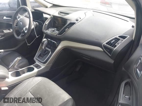 ✅ 2013 Ford C-Max SEL • VIN: 1FADP5CU2DL523653 • Lot: 43435214. Wystawiony na IAAI z przebiegiem 275 292 mil. Bezpłatny archiwum sprzedaży aukcyjnych z USA i szczegółowy raport historii pojazdu na DreamBid. Zdjęcie 5.