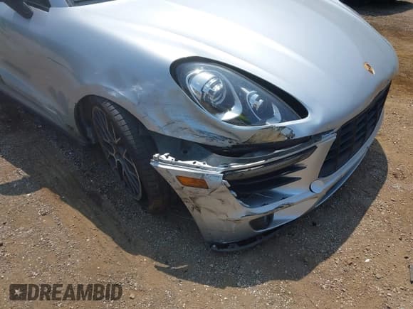 ✅ 2018 Porsche Macan • VIN: WP1AA2A53JLB03015 • Lot: 42519775. Listed on IAAI with 21,487 mi. Free auction sales archive from the USA and detailed vehicle history report at DreamBid. Image 6.