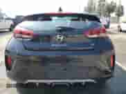 2019 Hyundai Veloster 2.0 z VIN KMHTG6AF2KU016321, wystawiony jako Copart lot #46637784 z przebiegiem 117 360 mil mil oraz . Historia ofert i sprzedaży dostępna na DreamBid. Obrazek 6.