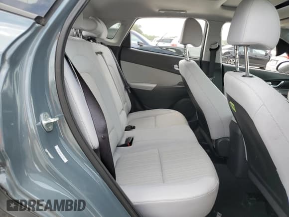 ✅ 2022 Hyundai Kona SEL • VIN: KM8K32AB5NU897050 • Лот: 73020154. Опубликован ранее на Copart с пробегом 24 915 миль. Бесплатный доступ к архиву аукционных продаж из США и подробный отчёт об истории автомобиля на DreamBid. Изображение 11.