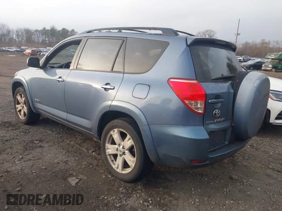 ✅ 2007 Toyota RAV4 Sport • VIN: JTMBD32V075093459 • Lot: 43691023. Wystawiony na IAAI z przebiegiem 190 256 mil. Bezpłatny archiwum sprzedaży aukcyjnych z USA i szczegółowy raport historii pojazdu na DreamBid. Zdjęcie 3.