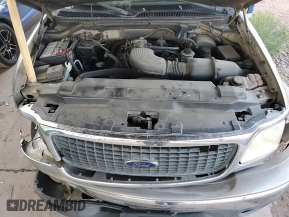 ✅ 2002 Ford Expedition XLT • VIN: 1FMRU15L82LA75918 • Лот: 55627905. Опубликован ранее на Copart с пробегом 278 453 миль. Бесплатный доступ к архиву аукционных продаж из США и подробный отчёт об истории автомобиля на DreamBid. Изображение 12.