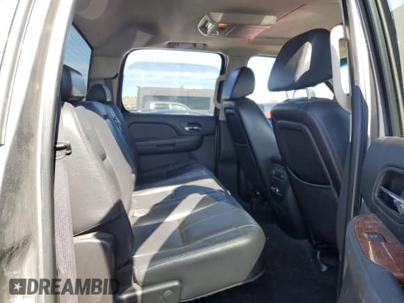 ✅ 2007 Chevrolet Silverado 2500HD 2LT • VIN: 1GCHK23K77F527420 • Lot: 48525815. Wystawiony na Copart z przebiegiem 253 826 mil. Bezpłatny archiwum sprzedaży aukcyjnych z USA i szczegółowy raport historii pojazdu na DreamBid. Zdjęcie 10.