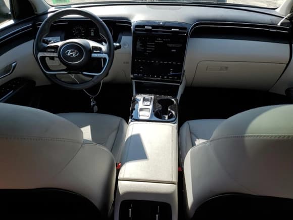 ✅ 2022 Hyundai Tucson Limited • VIN: KM8JECA17NU023799 • Lot: 57022993. Wystawiony na Copart z przebiegiem 18 493 mil. Bezpłatny archiwum sprzedaży aukcyjnych z USA i szczegółowy raport historii pojazdu na DreamBid. Zdjęcie 8.