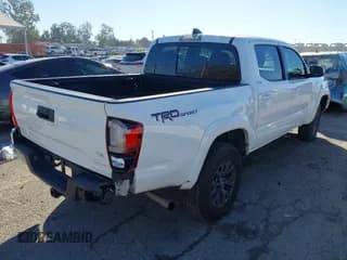 ✅ 2022 Toyota Tacoma SR5 • VIN: 3TMAZ5CNXNM184608 • Lot: 43794209. Wystawiony na IAAI z przebiegiem 48 491 mil. Bezpłatny archiwum sprzedaży aukcyjnych z USA i szczegółowy raport historii pojazdu na DreamBid. Zdjęcie 4.